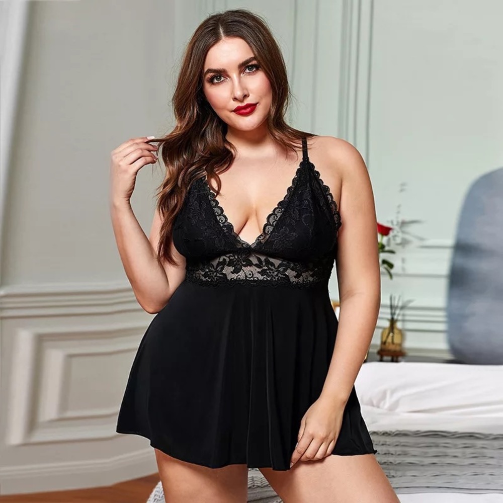 Black Lace  Plus Size Chemise
